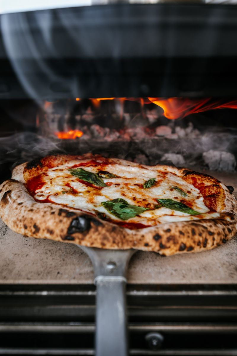 A fresh margherita pizza